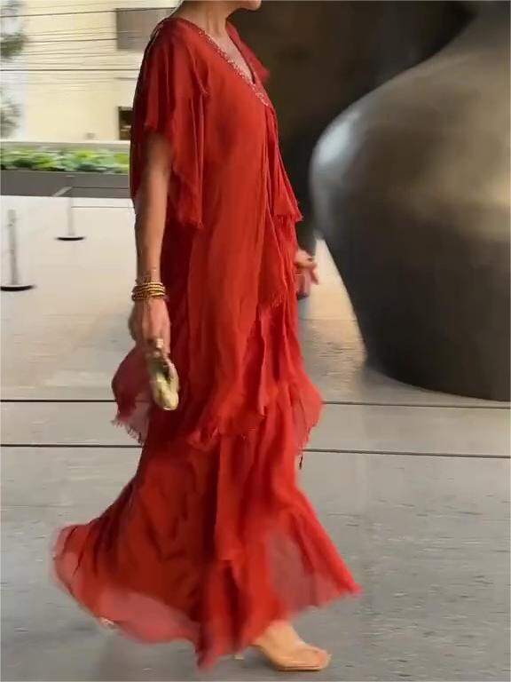 Az akció utolsó napján 🔥 egy elegáns V-nyakú maxi ruha